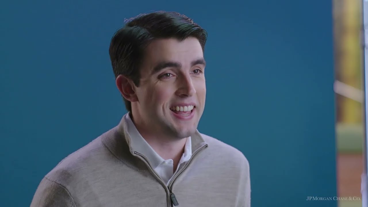 Day in the Life of&nbsp;a Real Estate Analyst | JPMorgan Chase & Co.