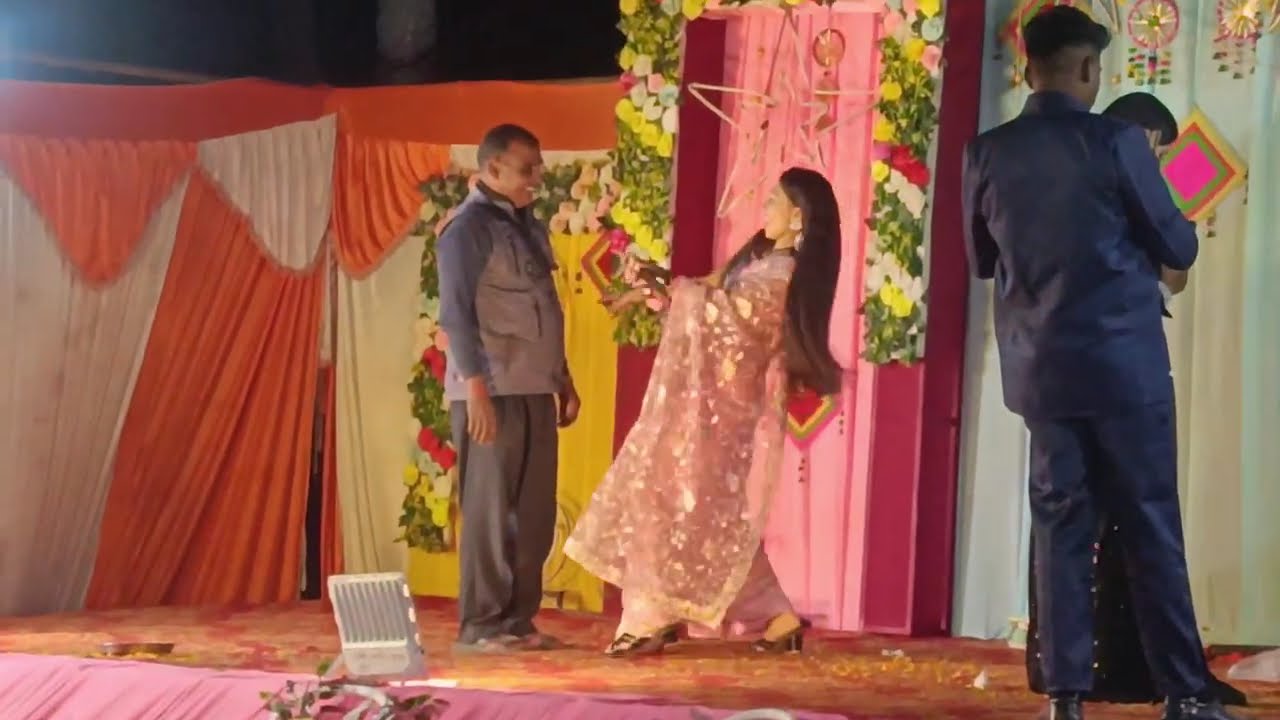 शादी और फ्लोर डी जे 
