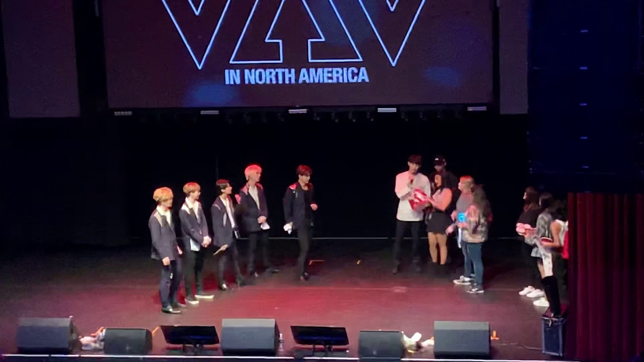 [Fancam] VAV - ‘Tell Me Your Wish’ with fans @ in LA