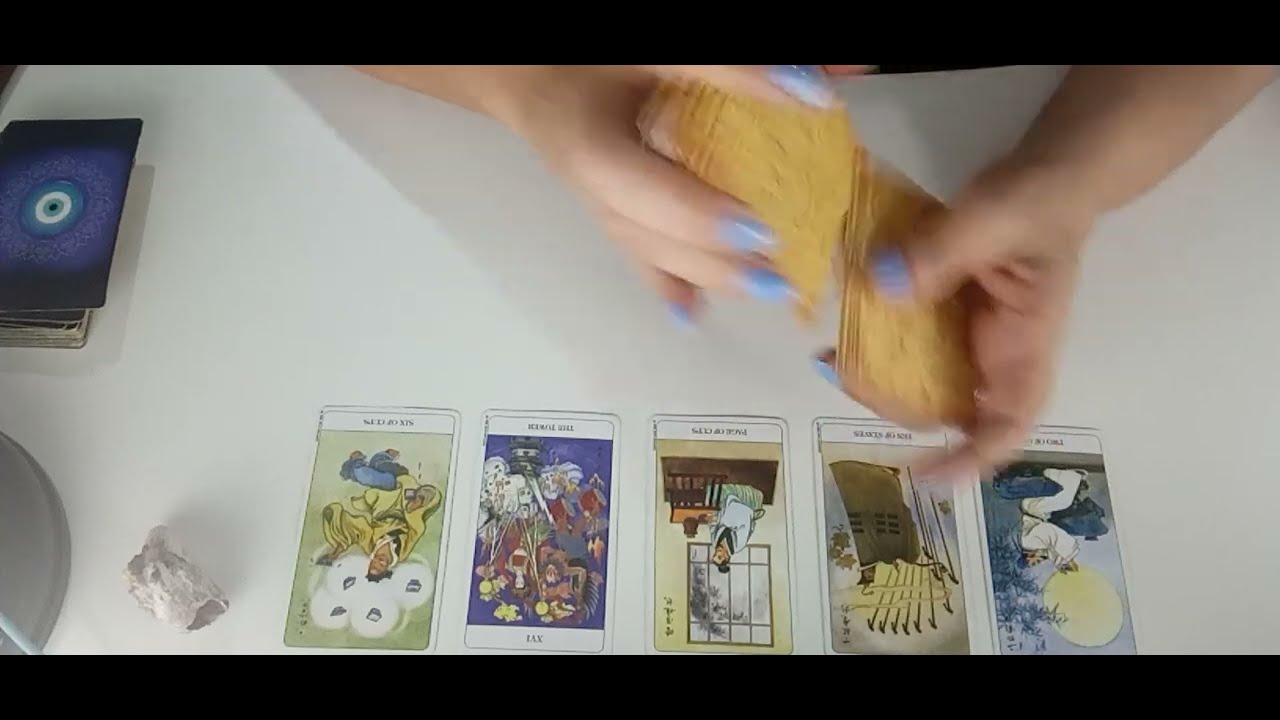 🔮 Ele/a tem medo de vc se interessar por outro/a? Tem ciúmes? Medo de te perder?#tarot