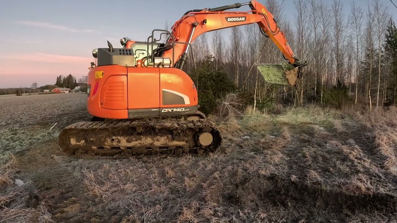 Doosan DX140 risusavotta engconin pihtejä hyödyntäen 4K