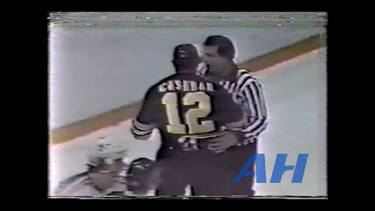 NHL Oct. 24, 1978 Brian Sutter,STL v Wayne Cashman,BOS St. Louis Blues Boston Bruins