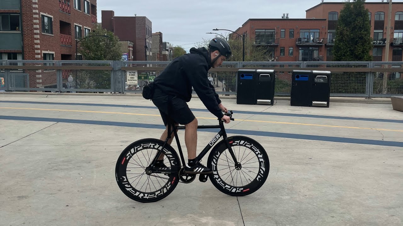 CREW district mashing in Chicago - fixed gear