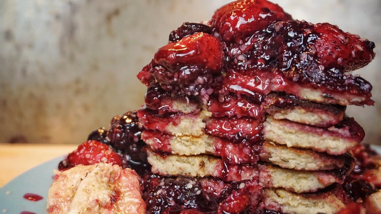 EASY VEGAN PANCAKES W/ BERRY SYRUP | #cakecakecakecake