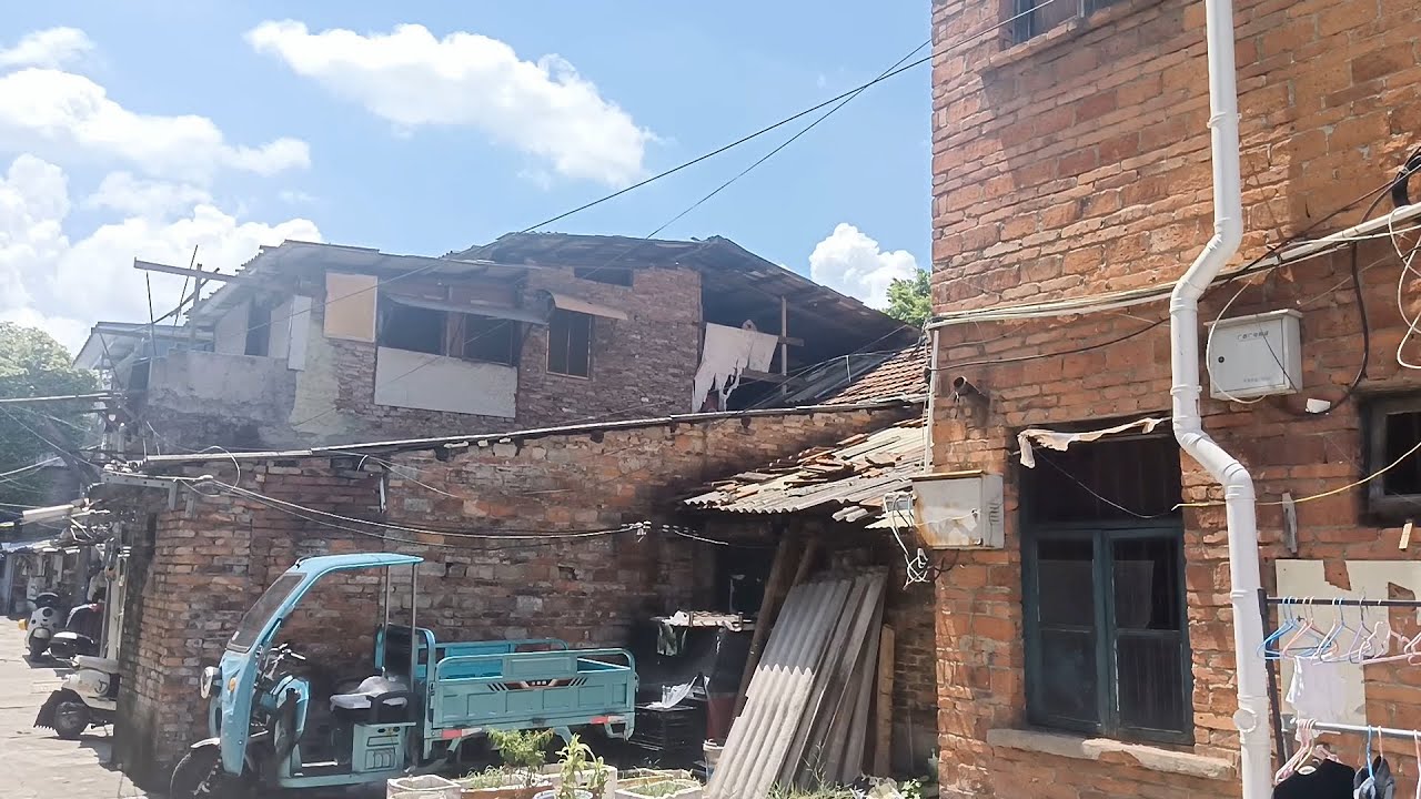 The Average People Life in China, over 50 Million People Live like this.