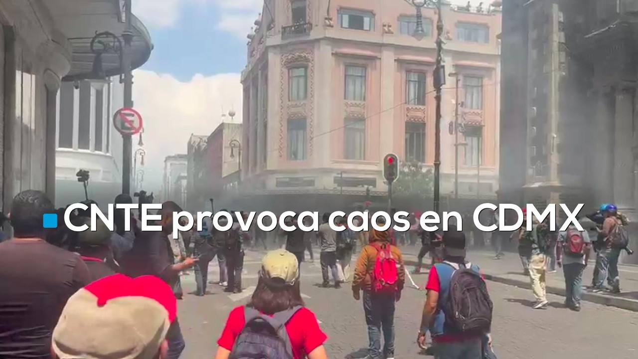 Disturbios en el Z&oacute;calo: CNTE vandaliza edificios y lanza cohetones en la capital