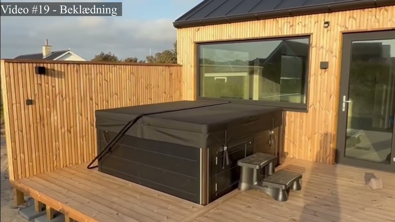 Beklædning af sommerhuset med thermofyr