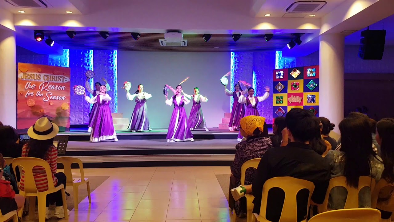 Joy to the World (Baloche) tambourine dance