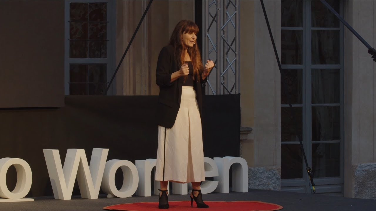 Il coraggio di stare nei tempi pavidi | Annalisa Monfreda | TEDxTorino Women