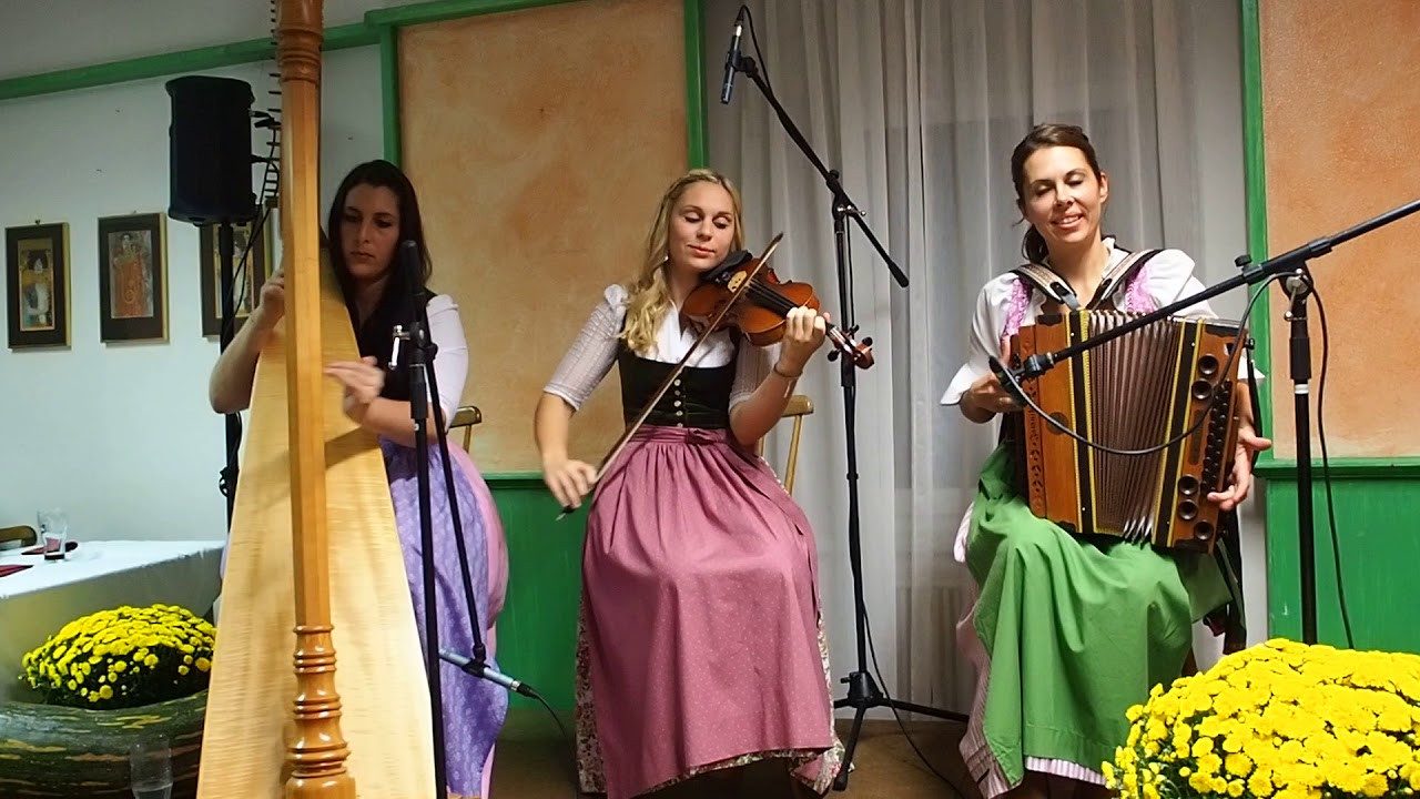 Berta Landler interpretiert von den Schwarz Dirndl´n