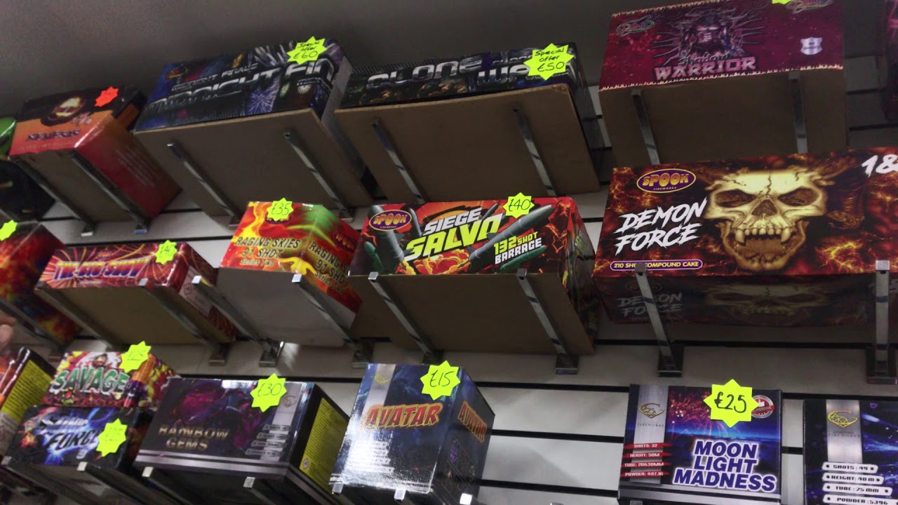 Uk 🇬🇧 firework shop tour 2020 ( boom fireworks)