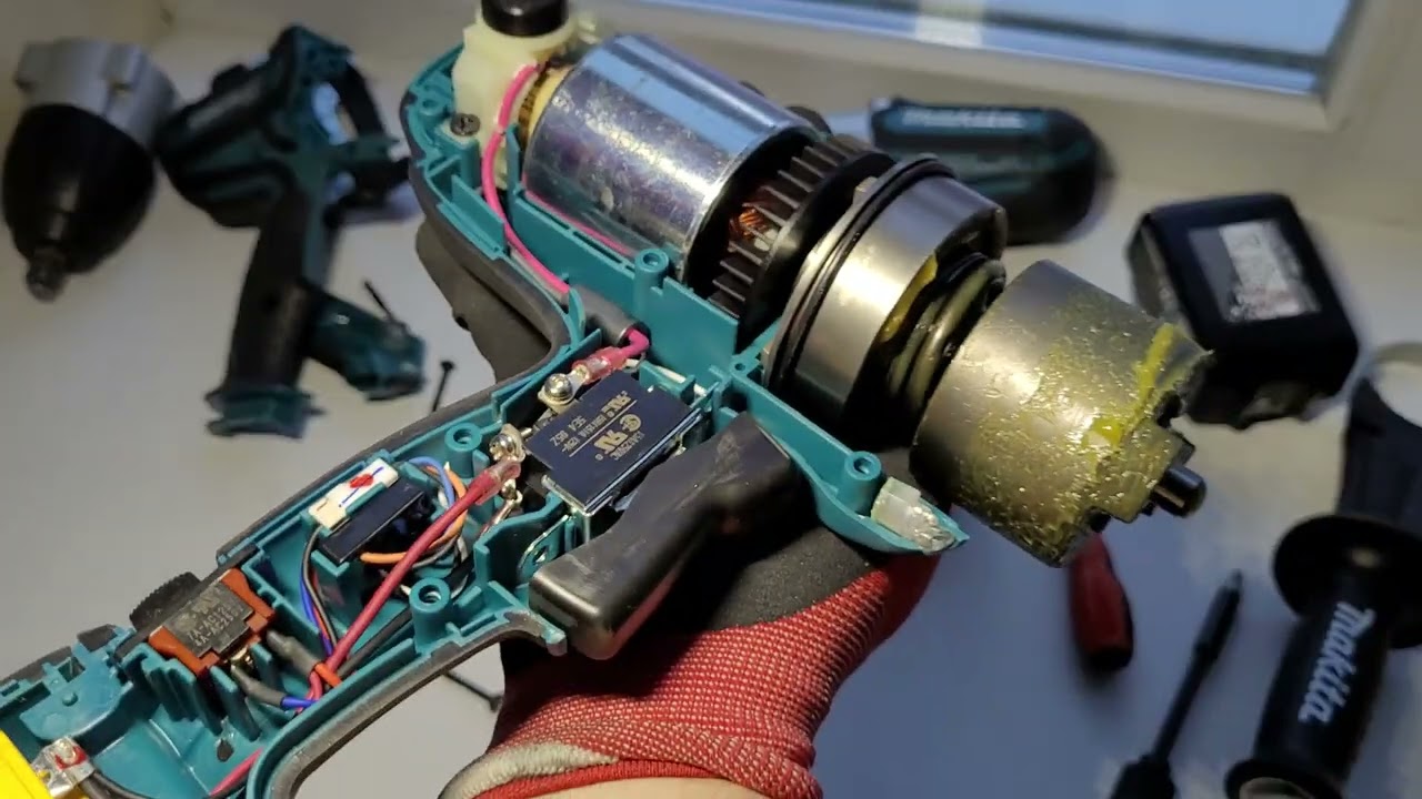 Монстры-динозавры Makita DTW450 и DDF451. Япония или Китай?