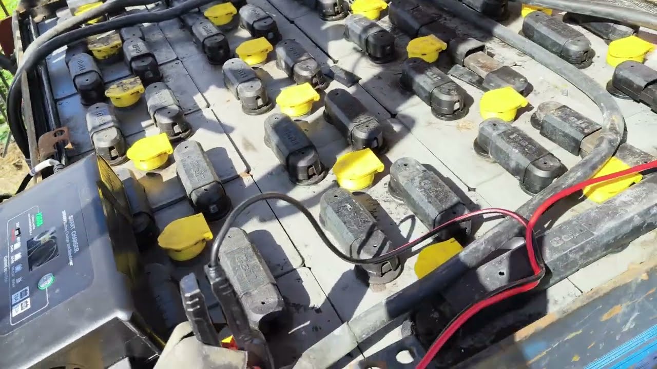 36v and 48v light weight Switch mode charger tests on new 48V Forklift 500ah battery