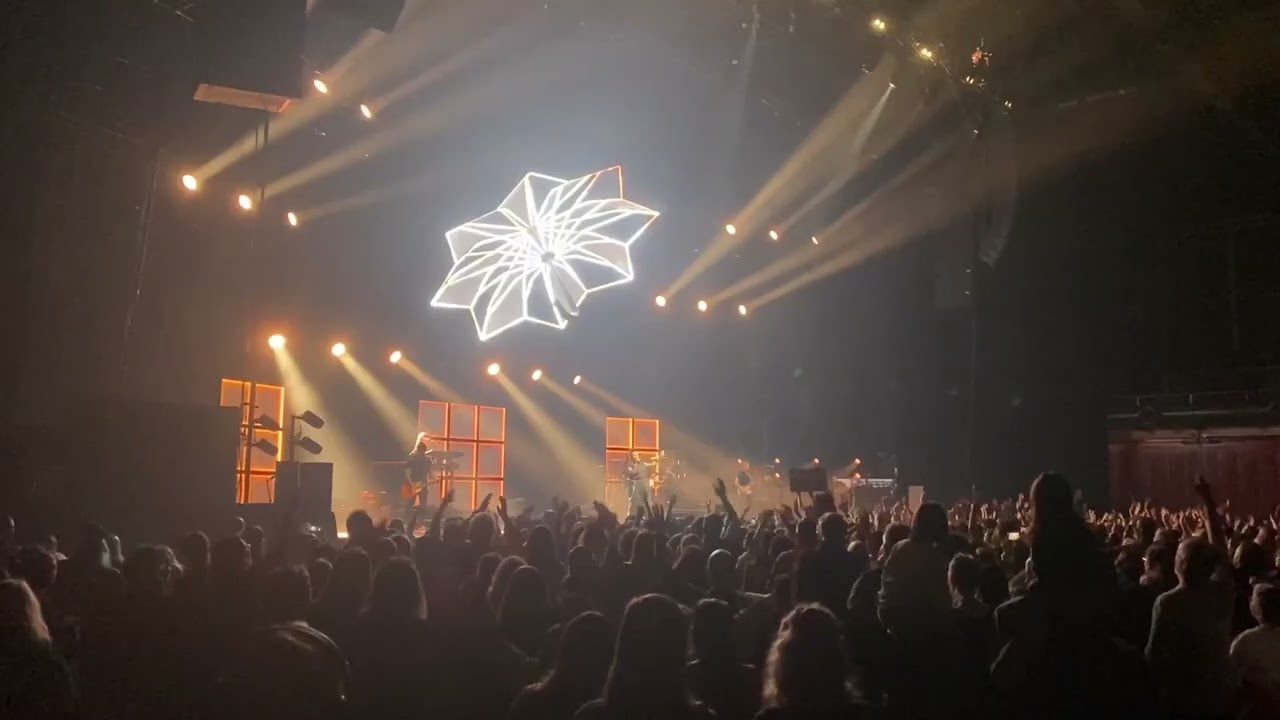 CONCERT HOSHI ARENA DE GENEVE 27.11.2024