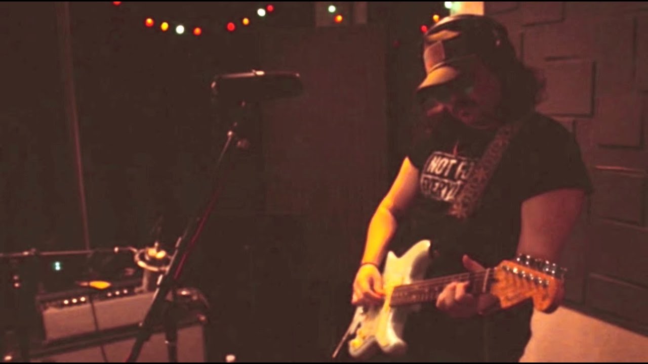 Willie Tate | Sing Along | Official Studio Video