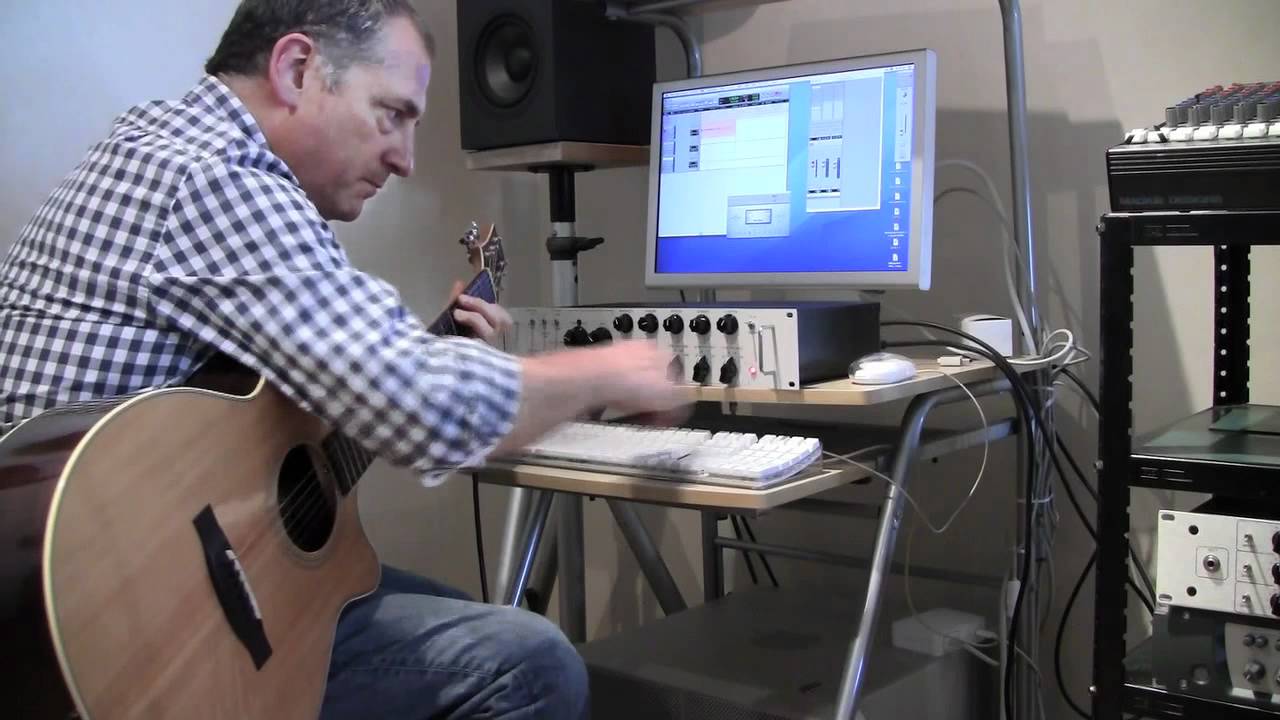 Chuck Loeb plays Acoustic Guitar with Studio Channel
