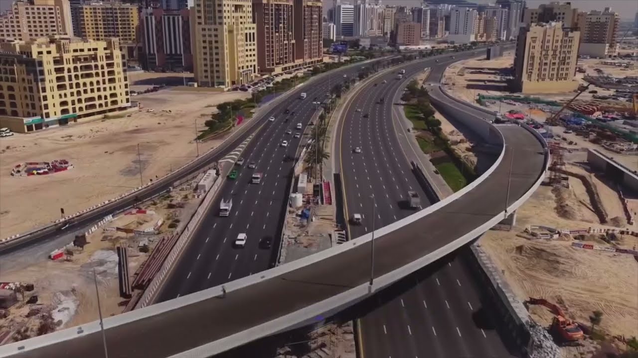 افتتحت #هيئة_الطرق_والمواصلات في اليوم جسرين رئيسيين ضمن مشروع تطوير شارعي عود ميثاء والأصايل
