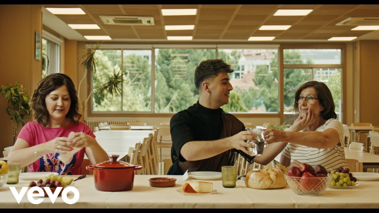 Juanjo Bona - Mis Tías (Video Oficial)