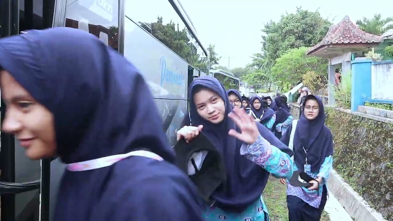 KREASI 9 Putri SMP IT Al Kahfi