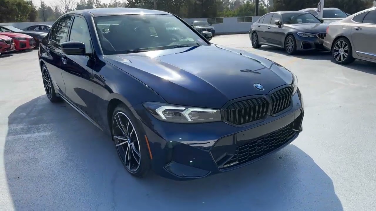 Tour the 2023 LCI 330i xDrive in Tanzanite Blue | 4K