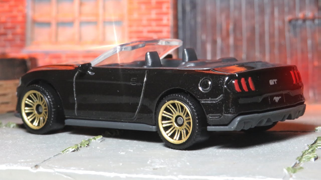 Matchbox 2018 Ford Mustang Convertible (2021)