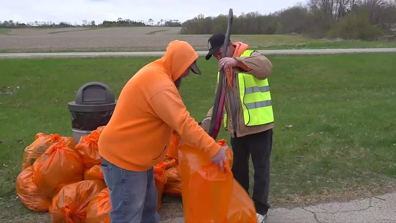 Nonprofit motorcycle-rights organization picks up litter along 2-mile stretch in Ogle County, Win...