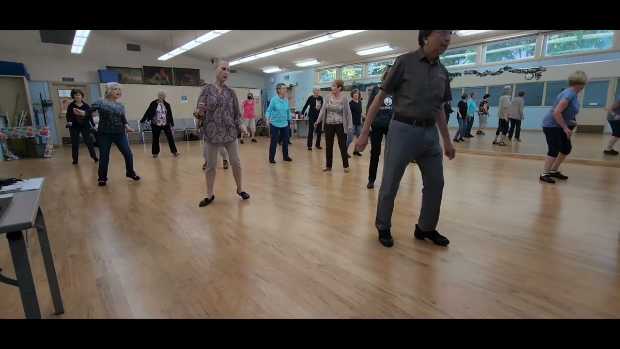 Line Dance It Never Rains in SoCal (Demo by Joyce's line dance class)