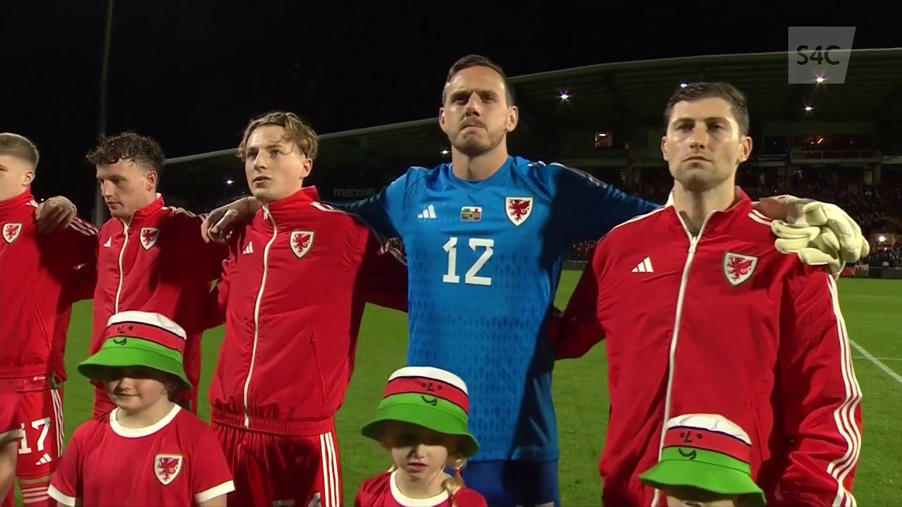 Hen Wlad Fy Nhadau | Welsh national anthem from the Racecourse, Wrexham.