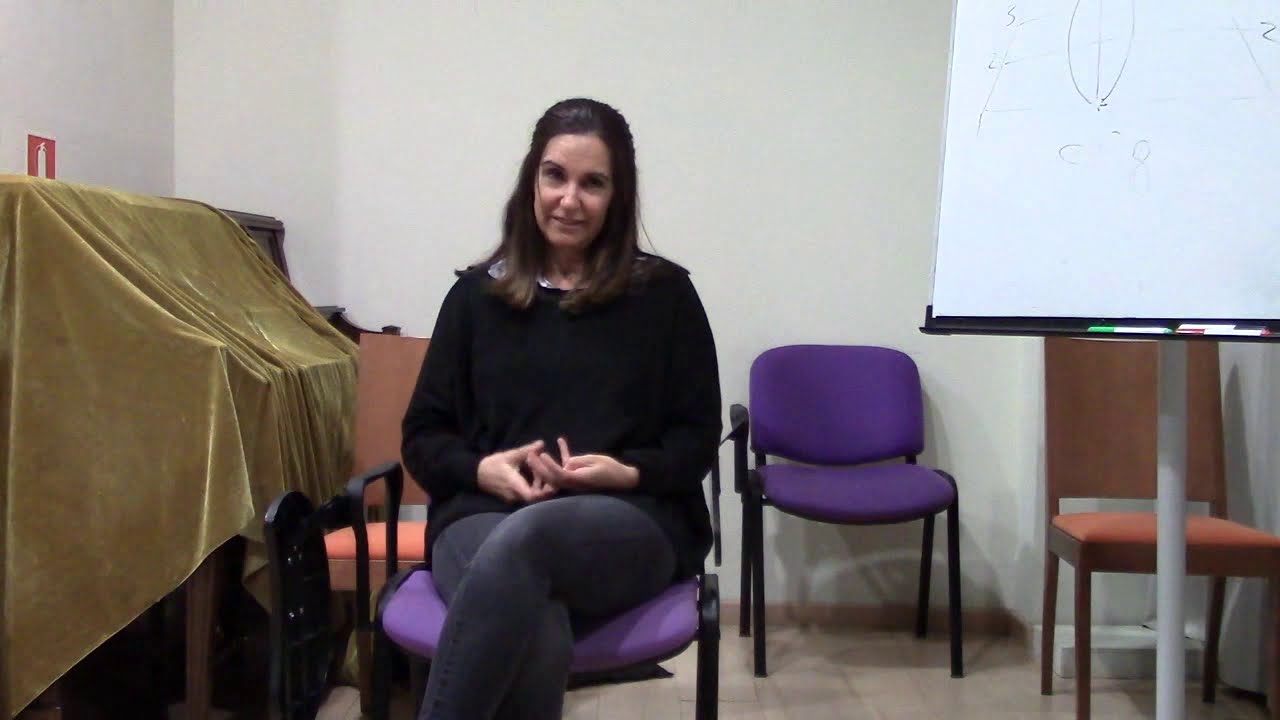 Deja de jugar el juego de creerte una persona - UCDM - Susana Ortiz