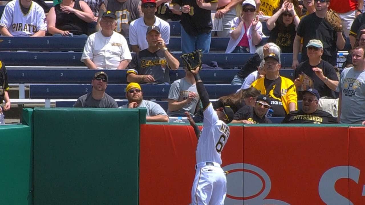 Must C Catch: Marte leaps to rob Yelich in left