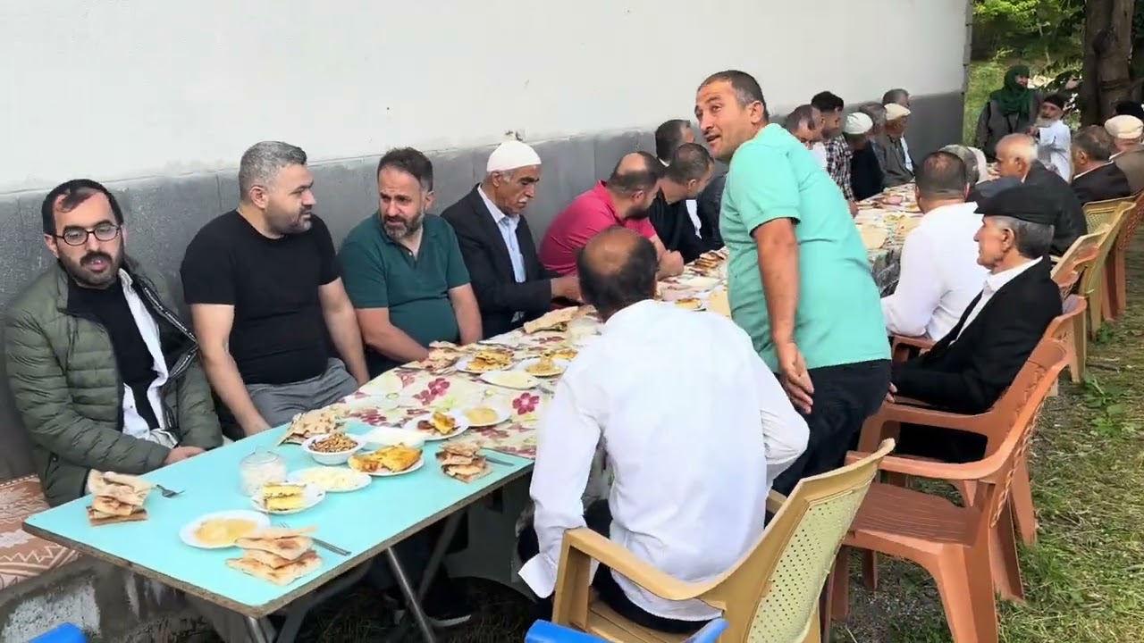 MUŞ DERECİK KÖYÜ’NDE (HAVADORİK) BAYRAM NAMAZI VE GELENEKSEL BAYRAMLAŞMA MERASİMİ