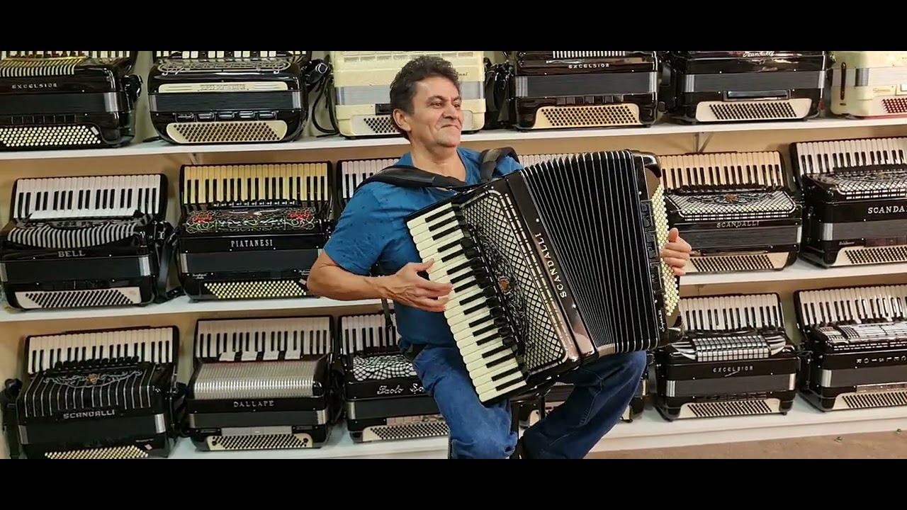 (VENDIDA) Acordeon 120 baixos Scandalli Super VI nova