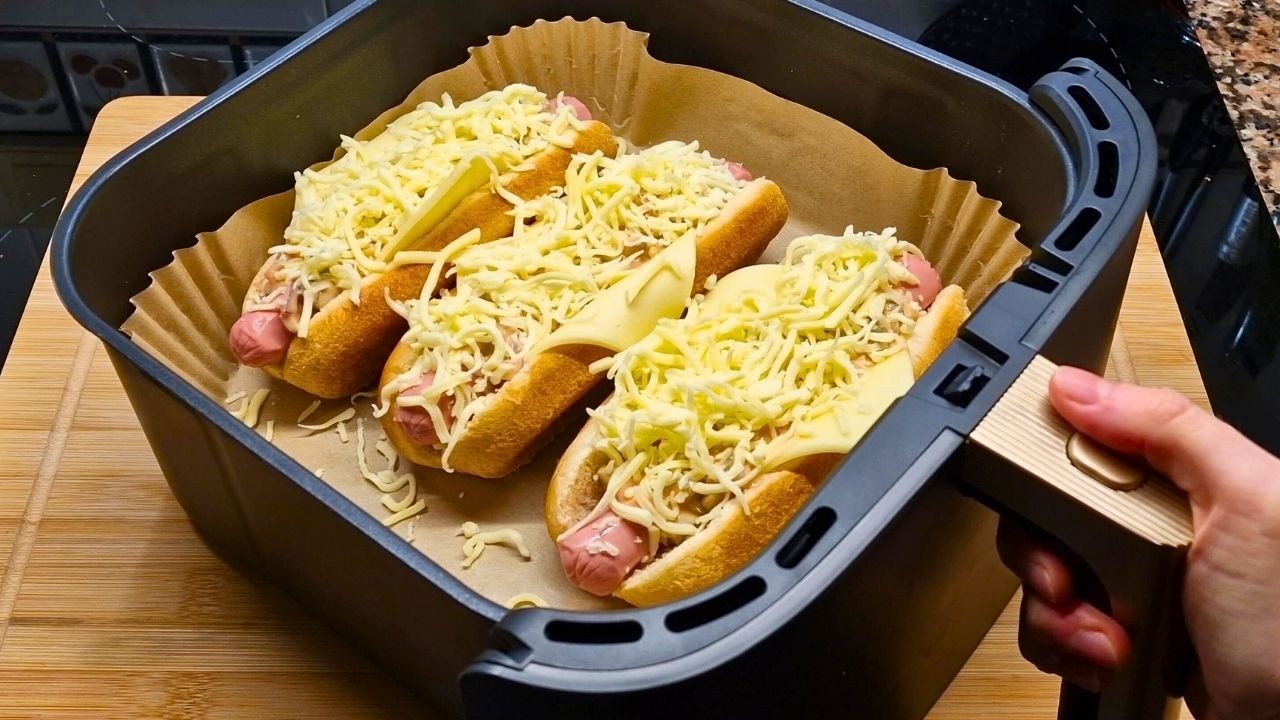 Super Easy Air Fryer Hot Dogs | Quick and Delicious Recipe!