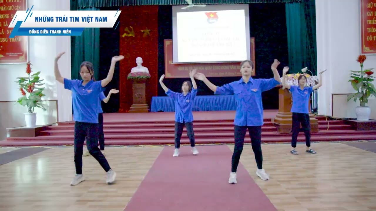 3. Những trái tim Việt Nam - Đồng diễn thanh niên hè 2022. Nguyệt Đức