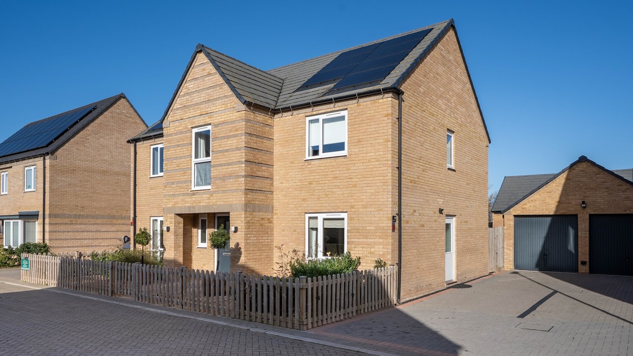 *VIDEO TOUR* Mistle Thrush Drive, Northstowe - Hockeys Estate Agent