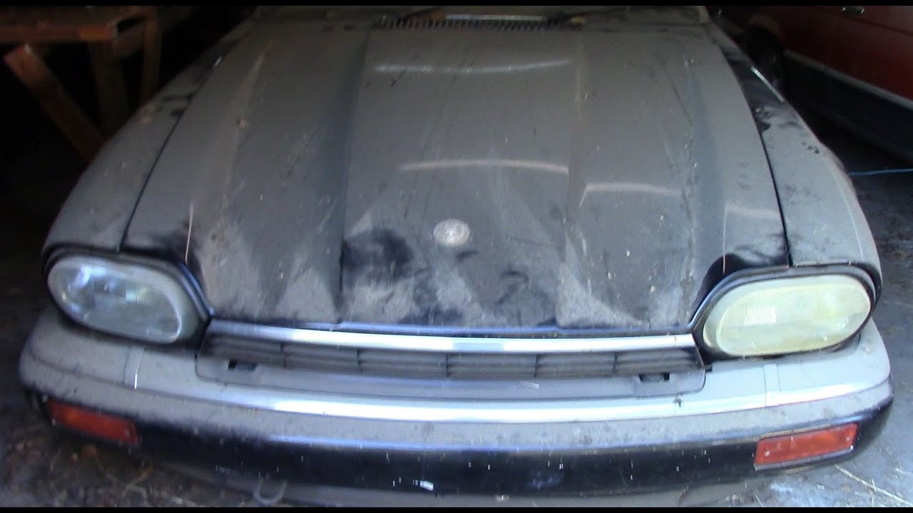1994 Jaguar XJS V12 fuel pump replacement   Part 1
