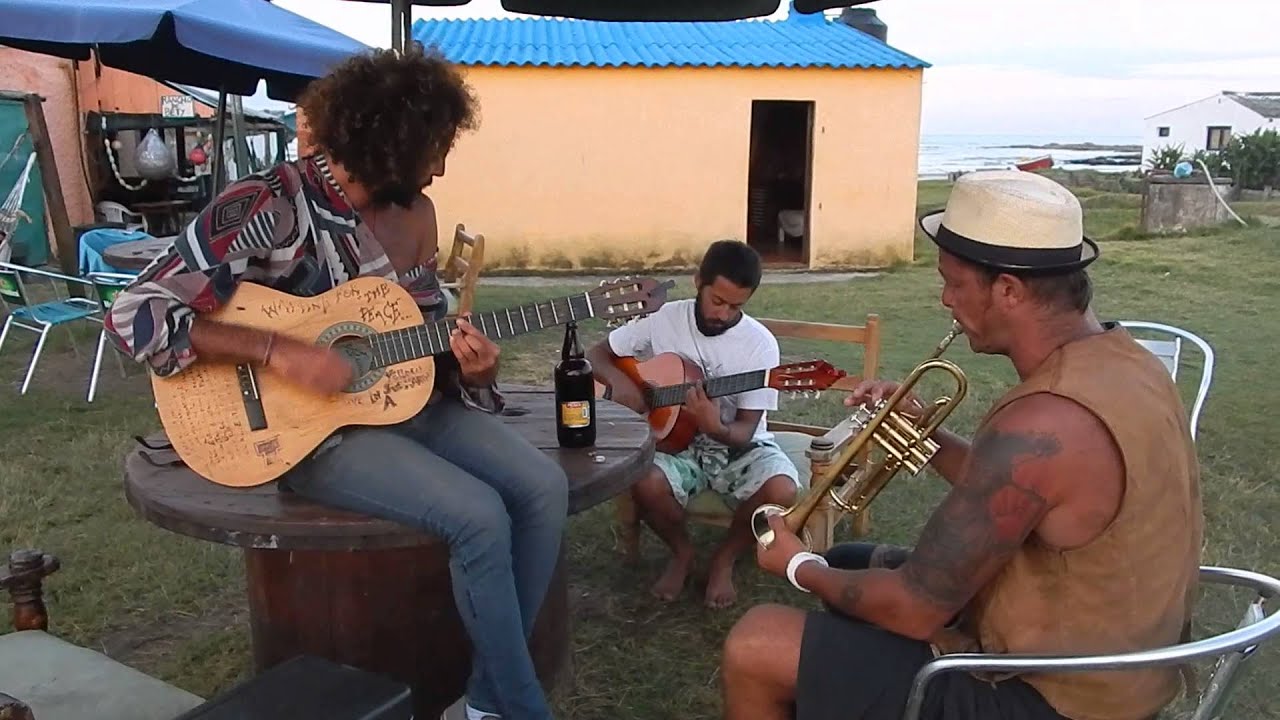Andres Barreiro, Andrés Aquino y Paul Perla Rodriguez - Viejo Lobo hostel - Cabo polonio 2014