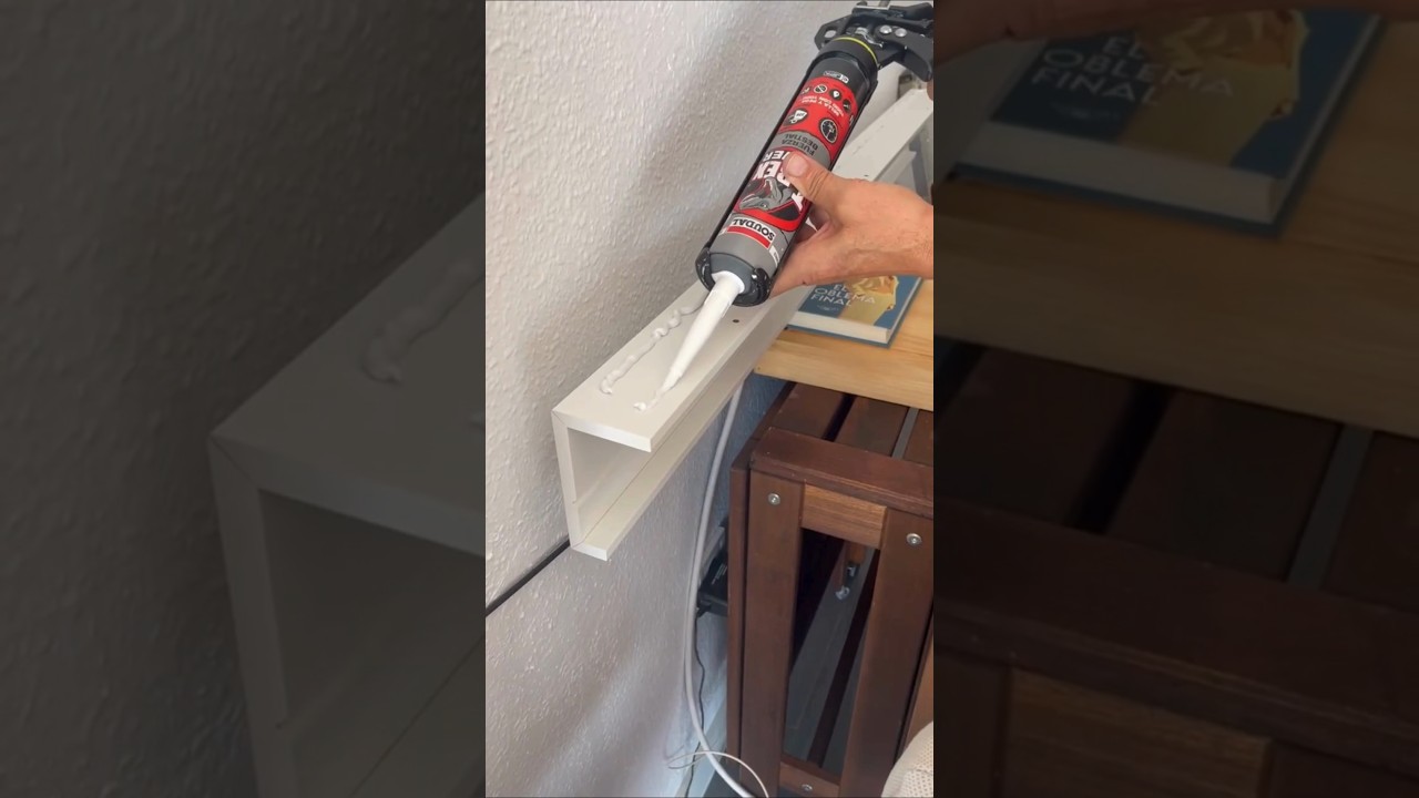 Pega un estante a la pared con T-Rex Power | Soudal