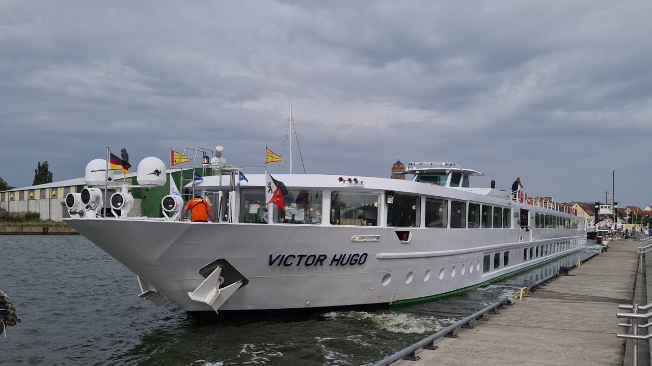 Victor Hugo | Croisi Europe | Leaving the Port of Wolgast