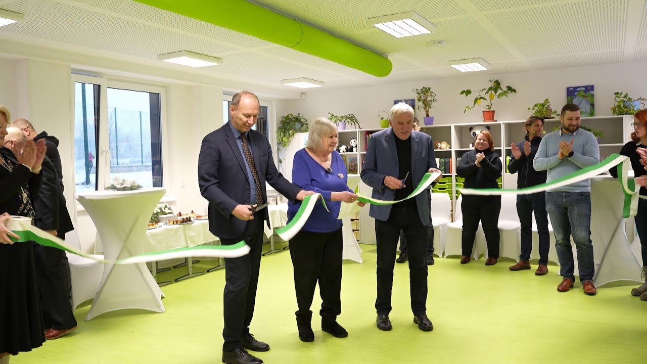 Zlič&iacute;n otevřel př&iacute;stavbu z&aacute;kladn&iacute; &scaron;koly: Budova za 27 milionů vyrostla během p&aacute;r měs&iacute;ců