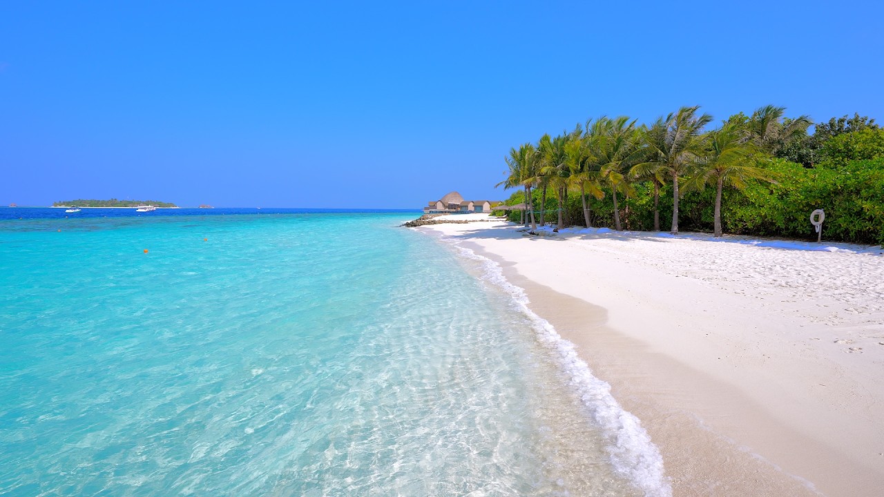 Relaxing Ocean: Calming Waves From Maldives. Ocean Sounds. Ocean Background 4K Ultra HD