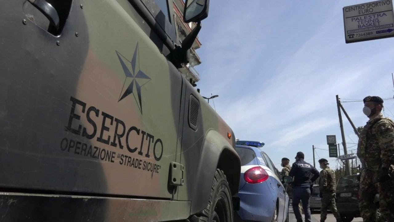 Coronavirus, a Napoli controlli per le strade con polizia ed esercito
