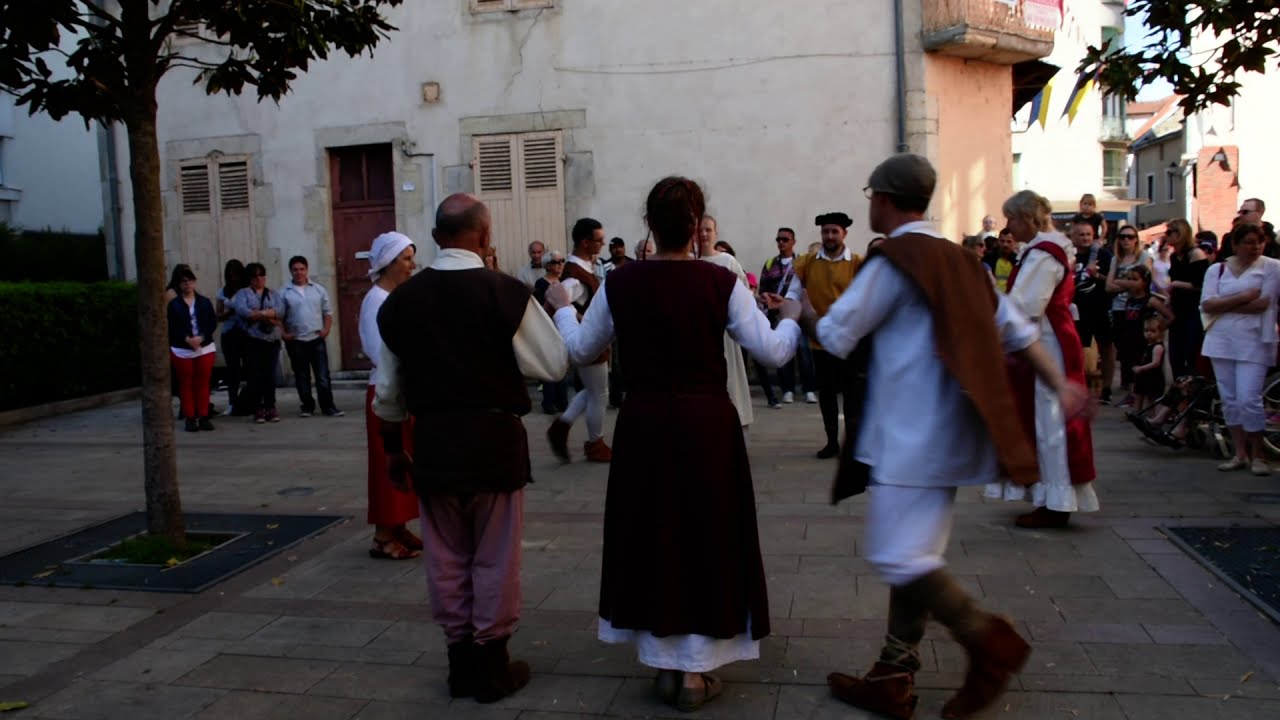 La Sabotée Cussétoise c'est aussi les danses médiévales avec le quadrille médiéval