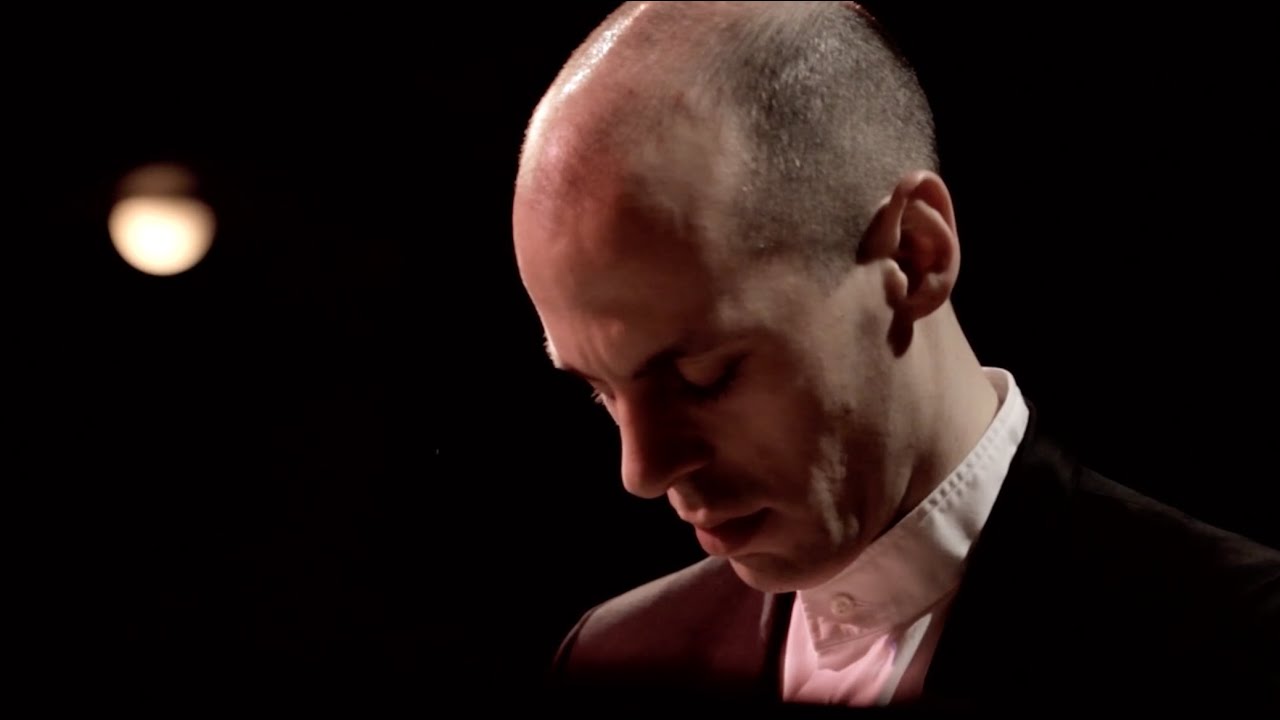 Julien Quentin plays Beethoven Sonata No. 8 'Pathétique' in C minor Op. 13 — Victoria Hall, Geneva