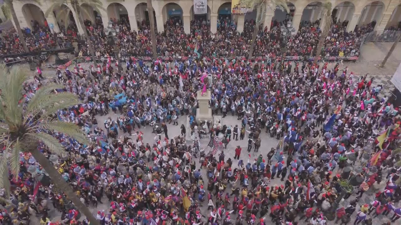 Vilanova vibra amb les Comparses més multitudinàries