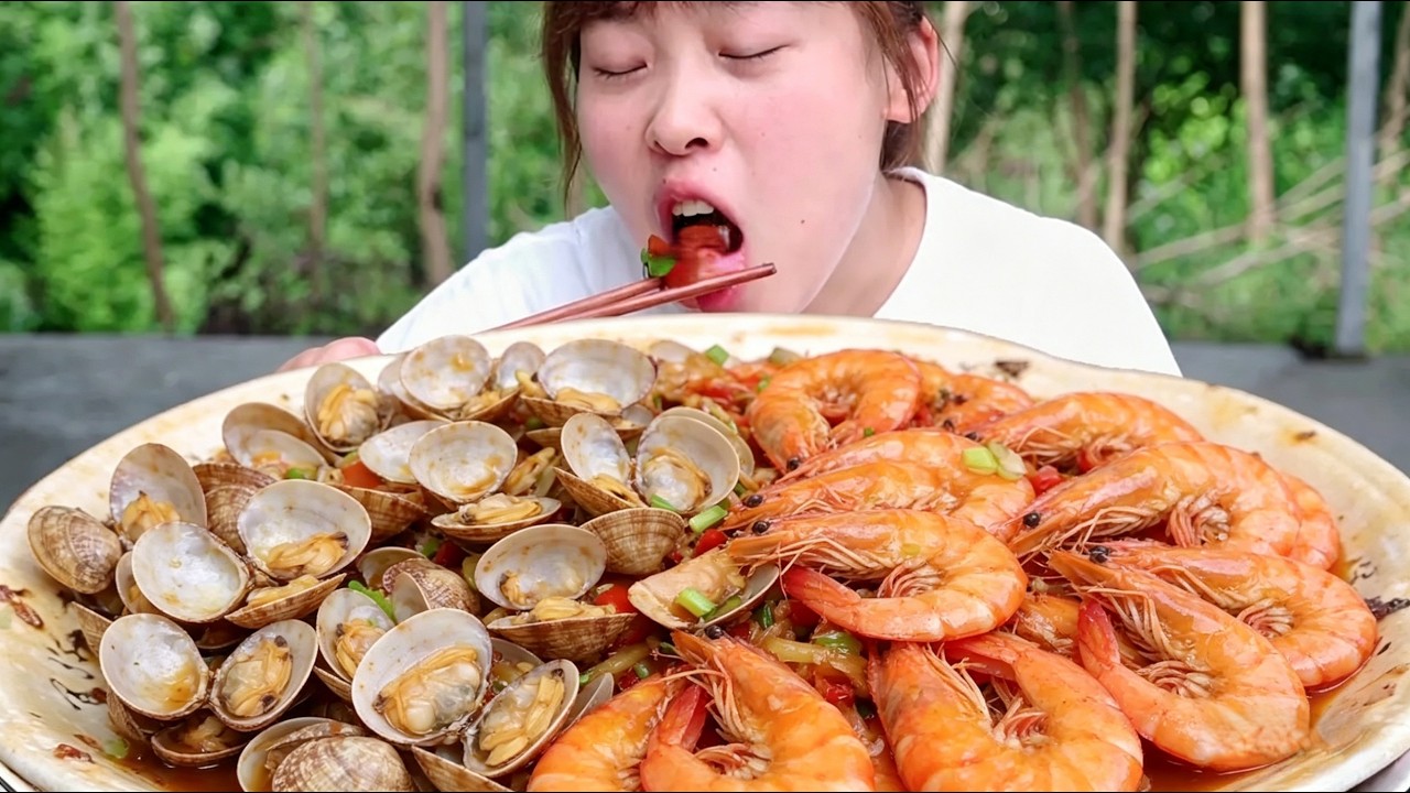 秋妹今天做了花甲虾，大口吃大口磕，好爽真爽啊#花甲 #川菜 #乡村美食