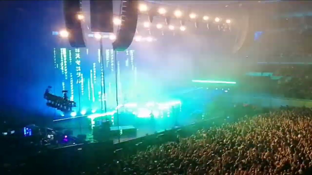 Bring Me The Horizon - Kingslayer (live in Berlin 03.02.2023)
