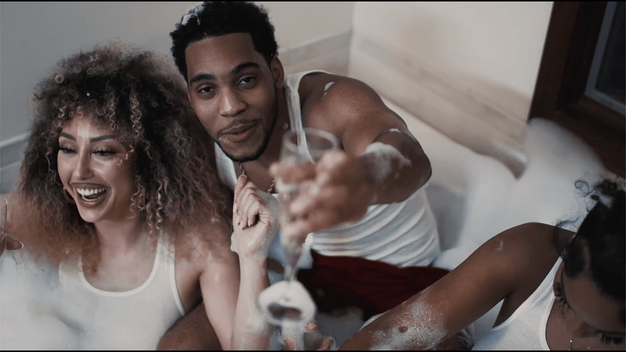 Lil Blade - R&B Tuesdays feat. DJ Marathon (Official Music Video)