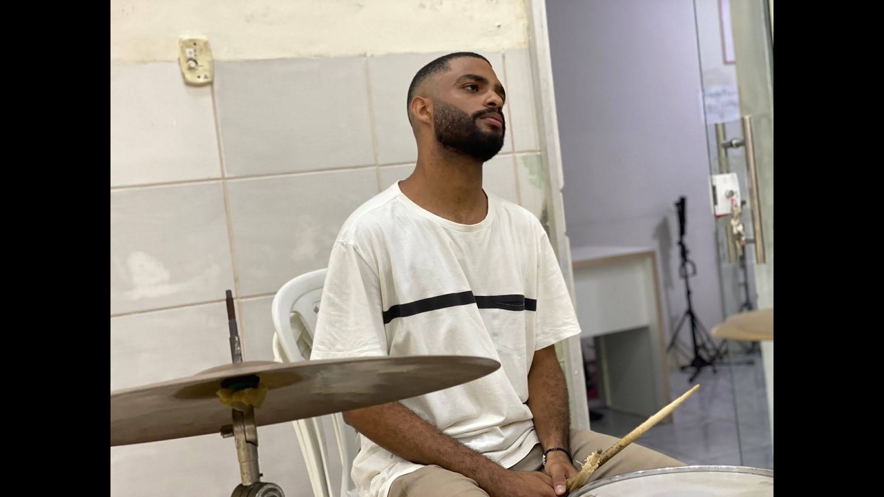 EIS QUE ESTOU A PORTA (DRUM COVER)