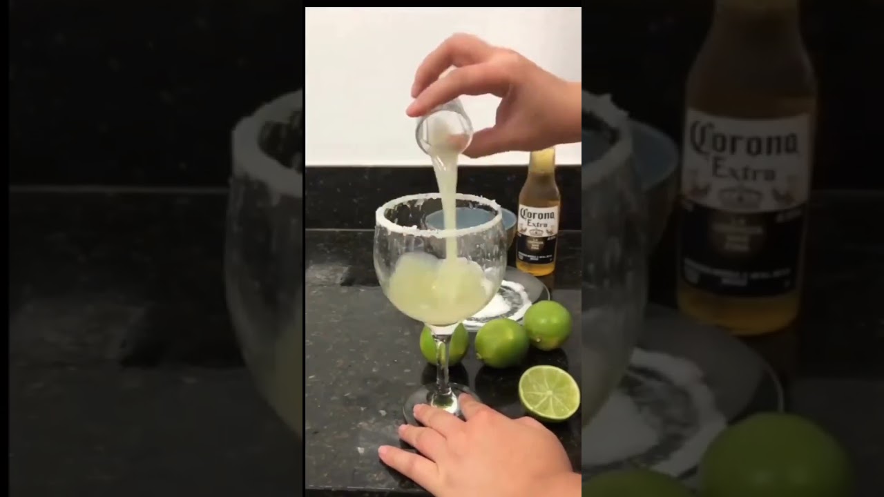 Receita de Drink Super F&aacute;cil para Fazer em Casa - #shorts #drinks